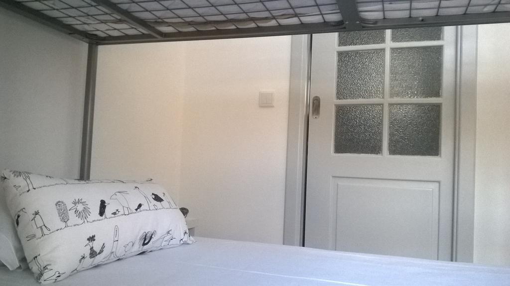 Hostel Rossio Alcobaça Стая снимка