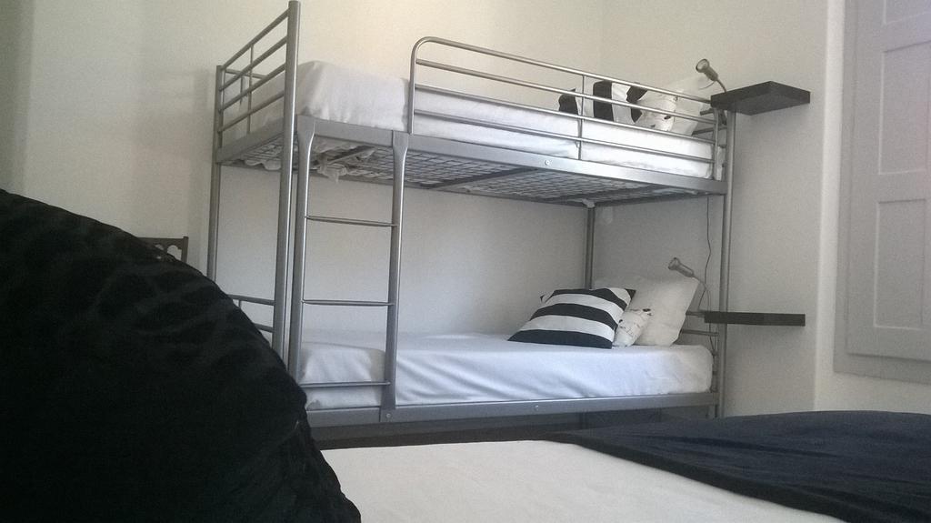 Hostel Rossio Alcobaça Стая снимка